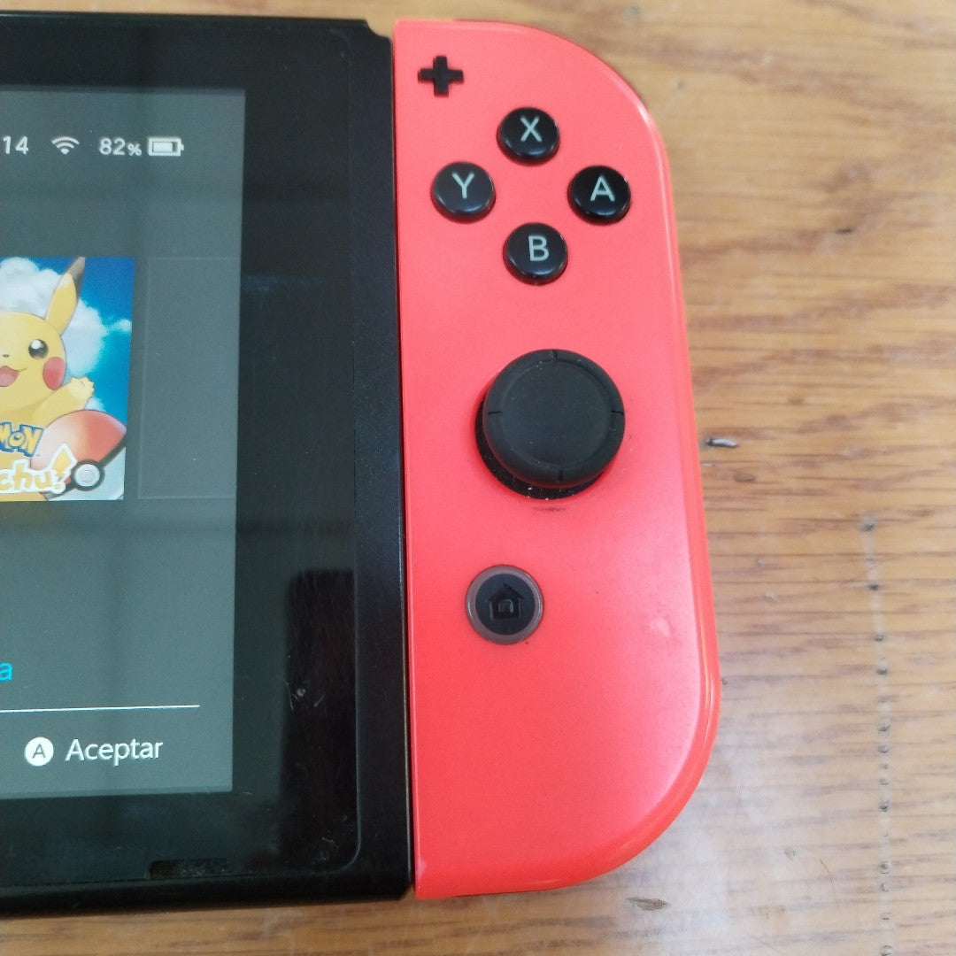 CONSOLA DE VIDEOJUEGO NINTENDO SWITCH 32 GB (SEMINUEVO)