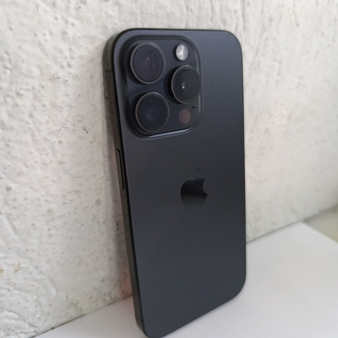 CELULAR APPLE IPHONE 15 PRO A3101 256 GB 8 GB RAM (SEMINUEVO)