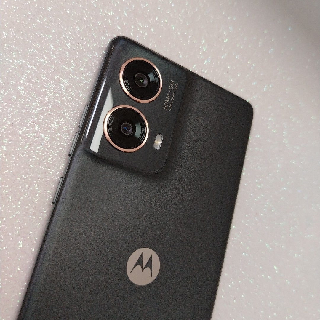 CELULAR MOTOROLA MOTO G85 5G XT2427-1 (2024) 512 GB 12 GB RAM (SEMINUEVO)