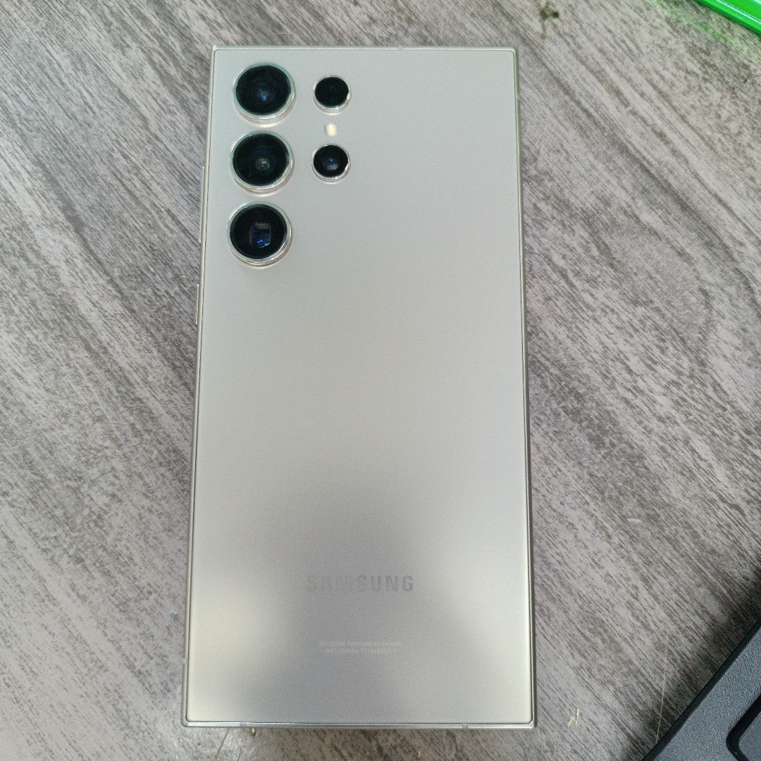 CELULAR SAMSUNG GALAXY S24 ULTRA SM-S928B (2024) 512 GB 12 GB RAM (SEMINUEVO)