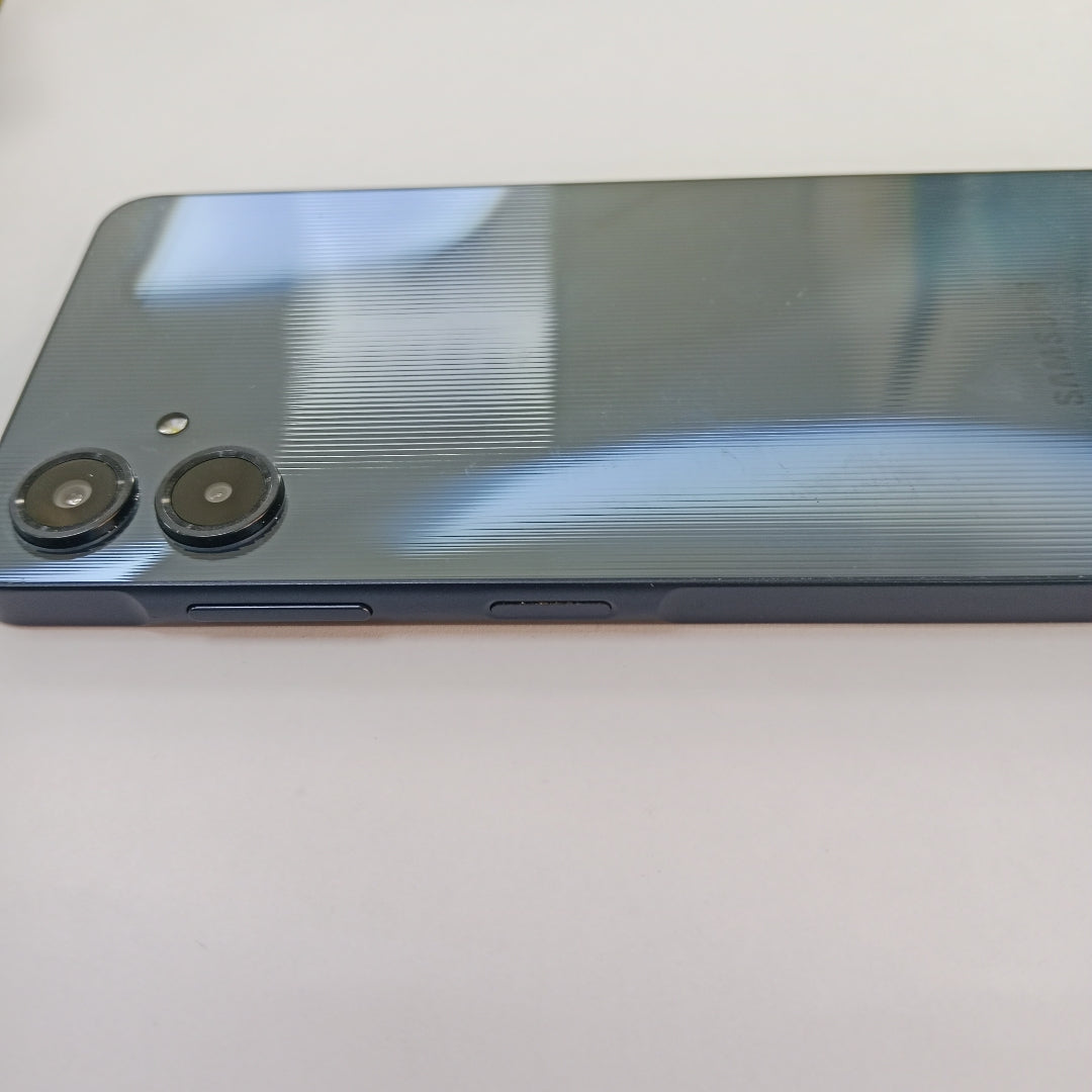 CELULAR SAMSUNG GALAXY A06 SM-A065M (2024) 128 GB 4 GB RAM (SEMINUEVO)