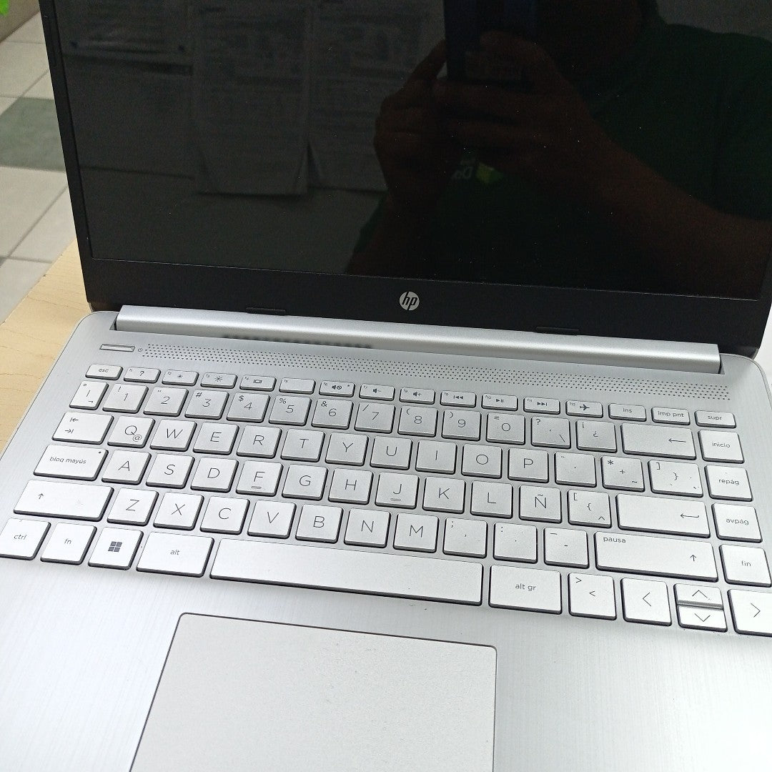 LAPTOP HP 14-FQ1004LA (2023) 512 GB SSD 8 GB RAM