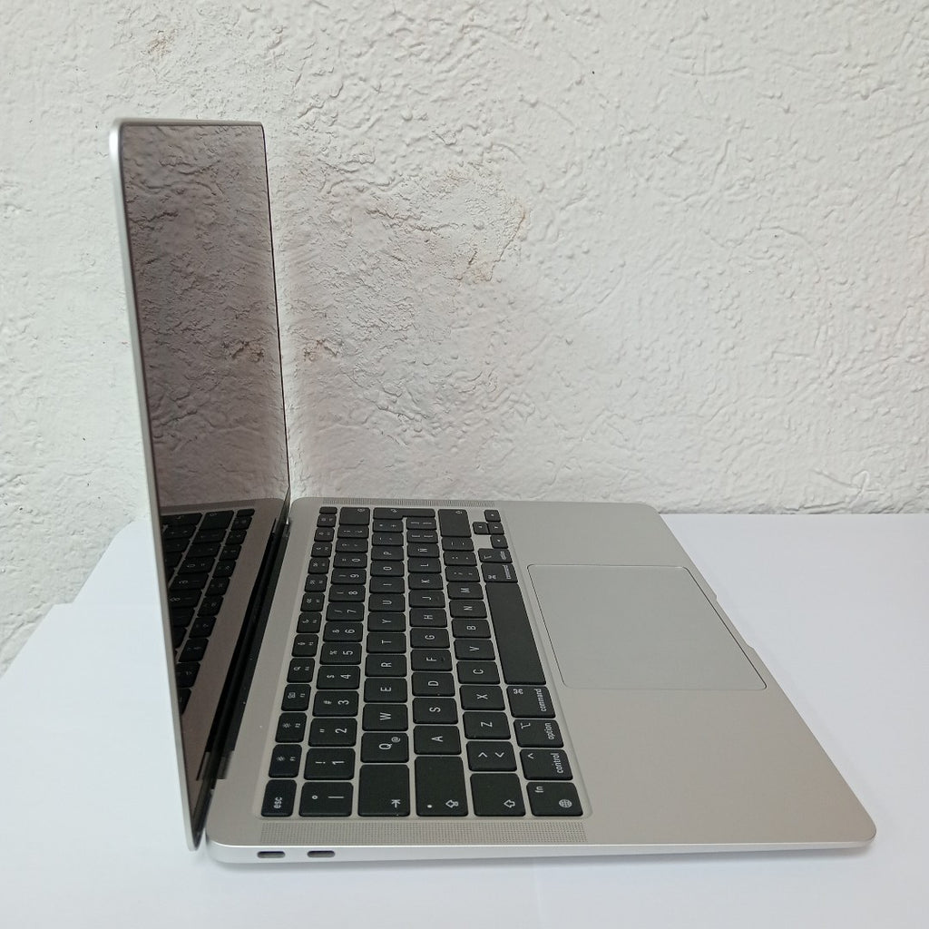 LAPTOP APPLE MACBOOK AIR 13" 2020 3.2 A2337 256 GB SSD 8 GB RAM (SEMINUEVO)