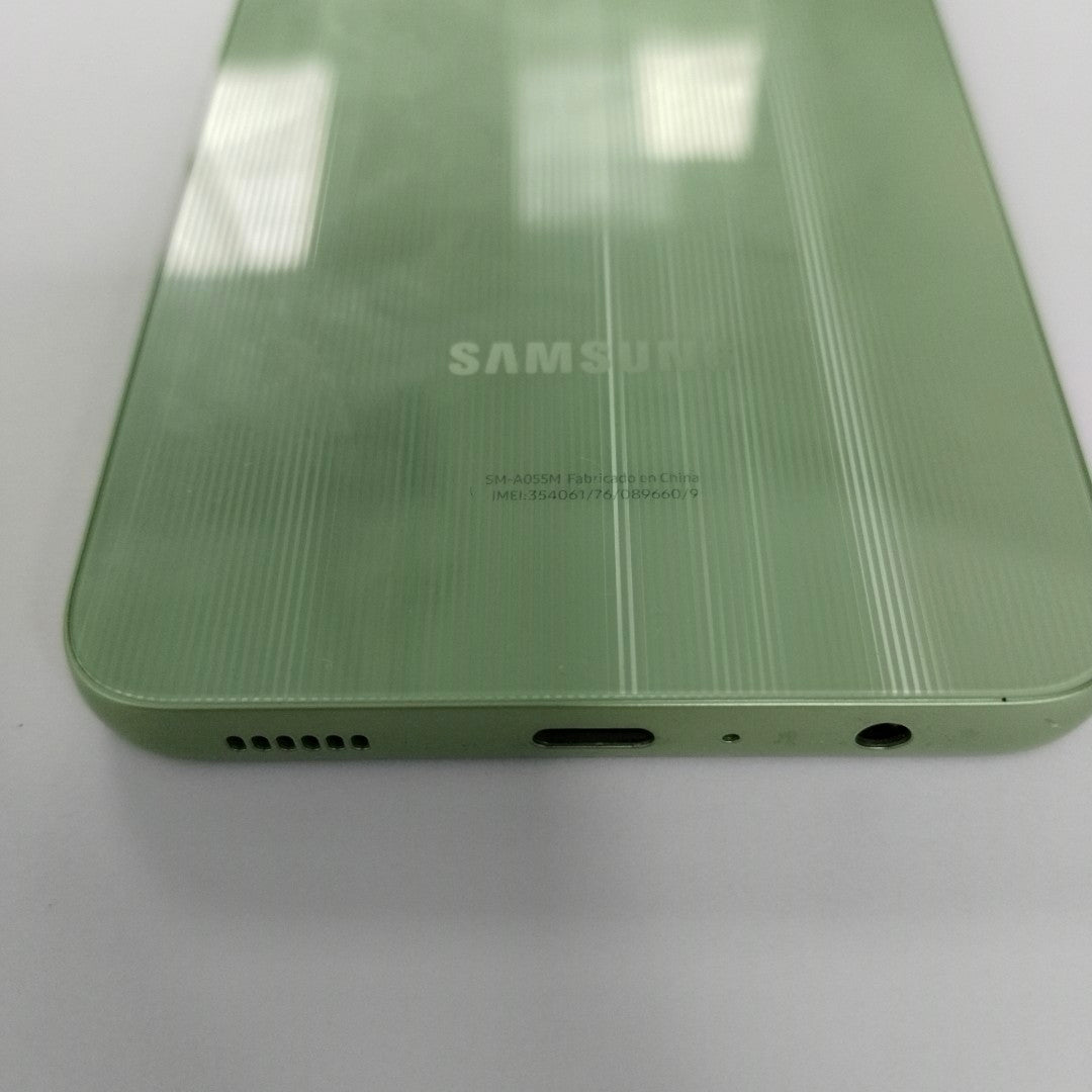 CELULAR SAMSUNG GALAXY A05 SM-A055M (2023) 64 GB 4 GB RAM (SEMINUEVO)
