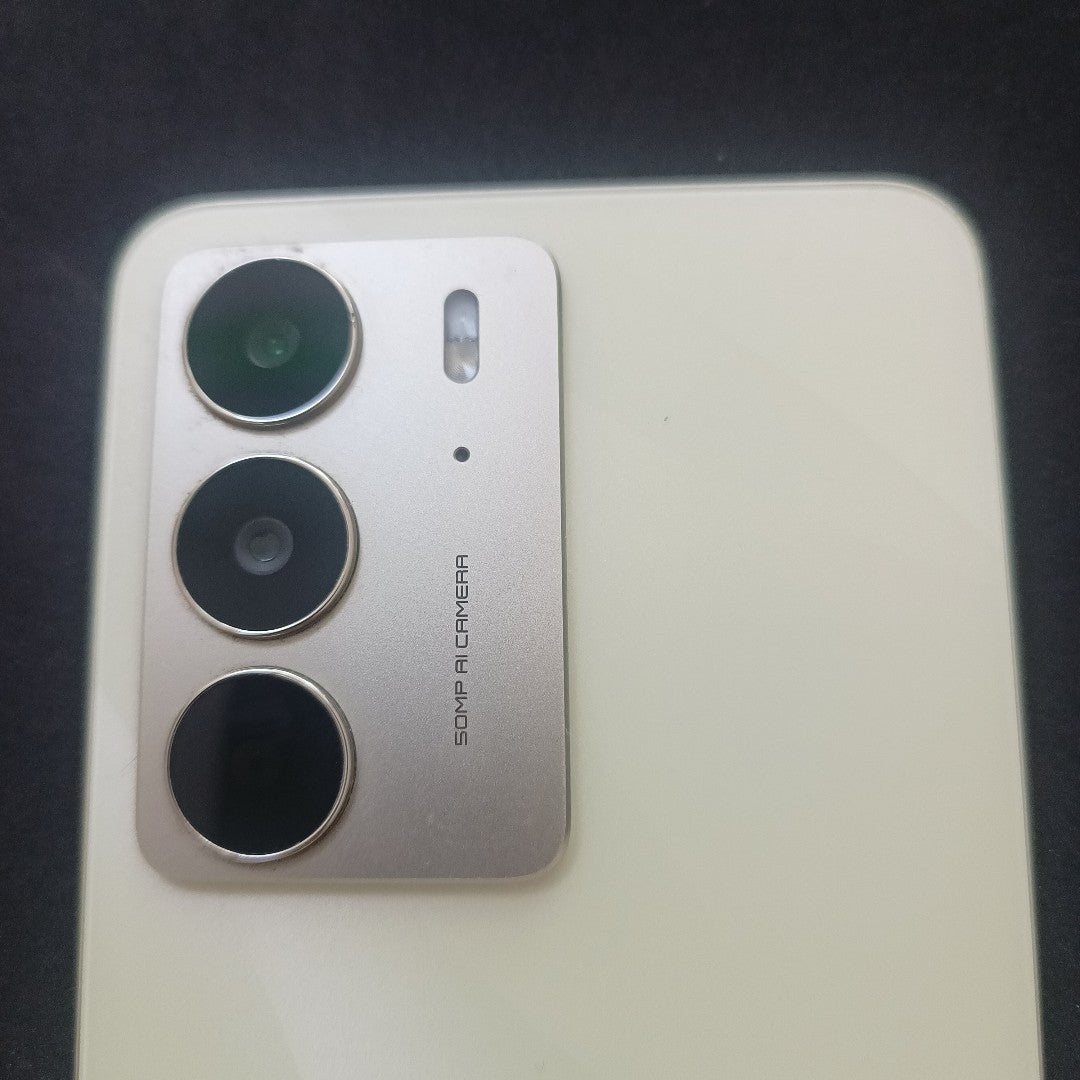 CELULAR REALME C75 RMX3941 (2025) 256 GB 8 GB RAM (SEMINUEVO)