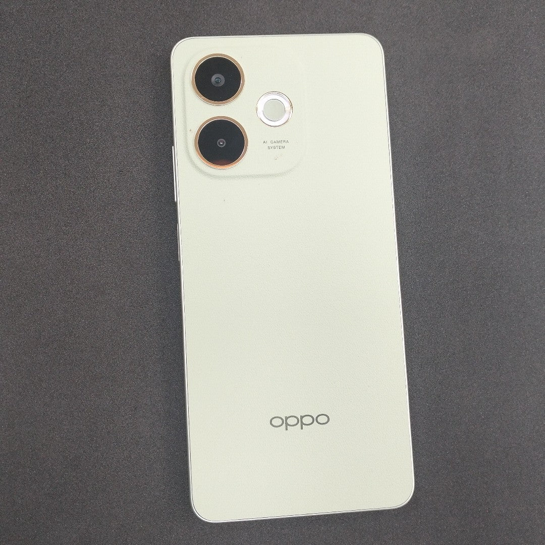 CELULAR OPPO  A5 PRO CPH2711 (2025) 256 GB 8 GB RAM (SEMINUEVO)