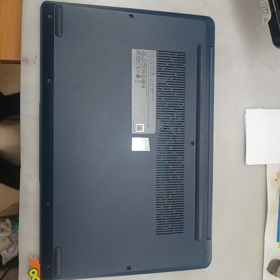 LAPTOP LENOVO IDEAPAD 3 14ALC6 (2022) 512 GB SSD 8 GB RAM (SEMINUEVO)