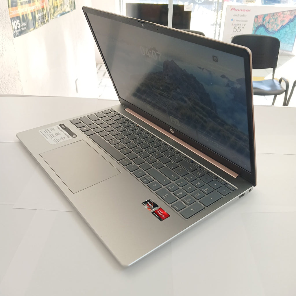 LAPTOP HP 15-FC0001LA (2023) 512 GB SSD 8 GB RAM (SEMINUEVO)