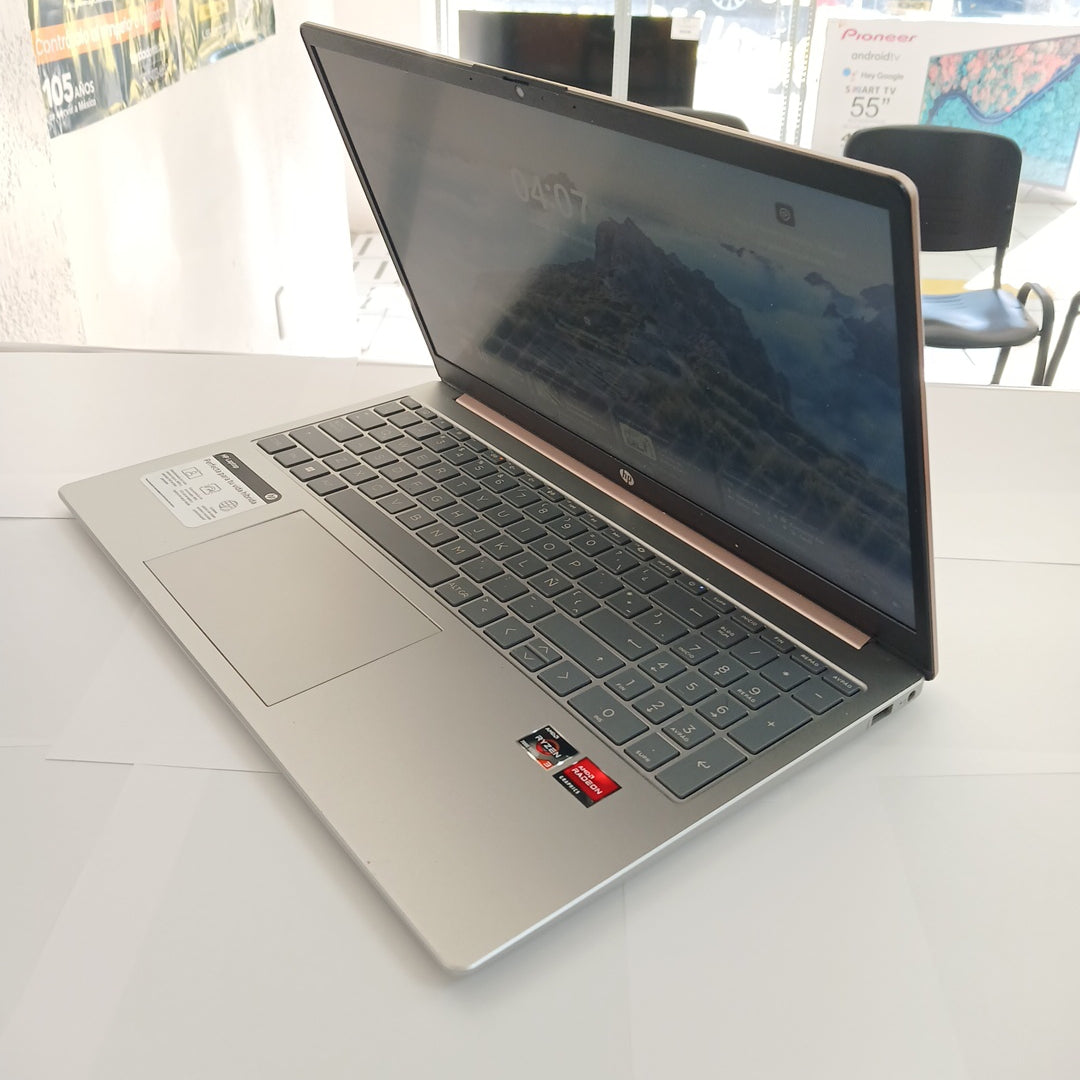 LAPTOP HP 15-FC0001LA (2023) 512 GB SSD 8 GB RAM (SEMINUEVO)