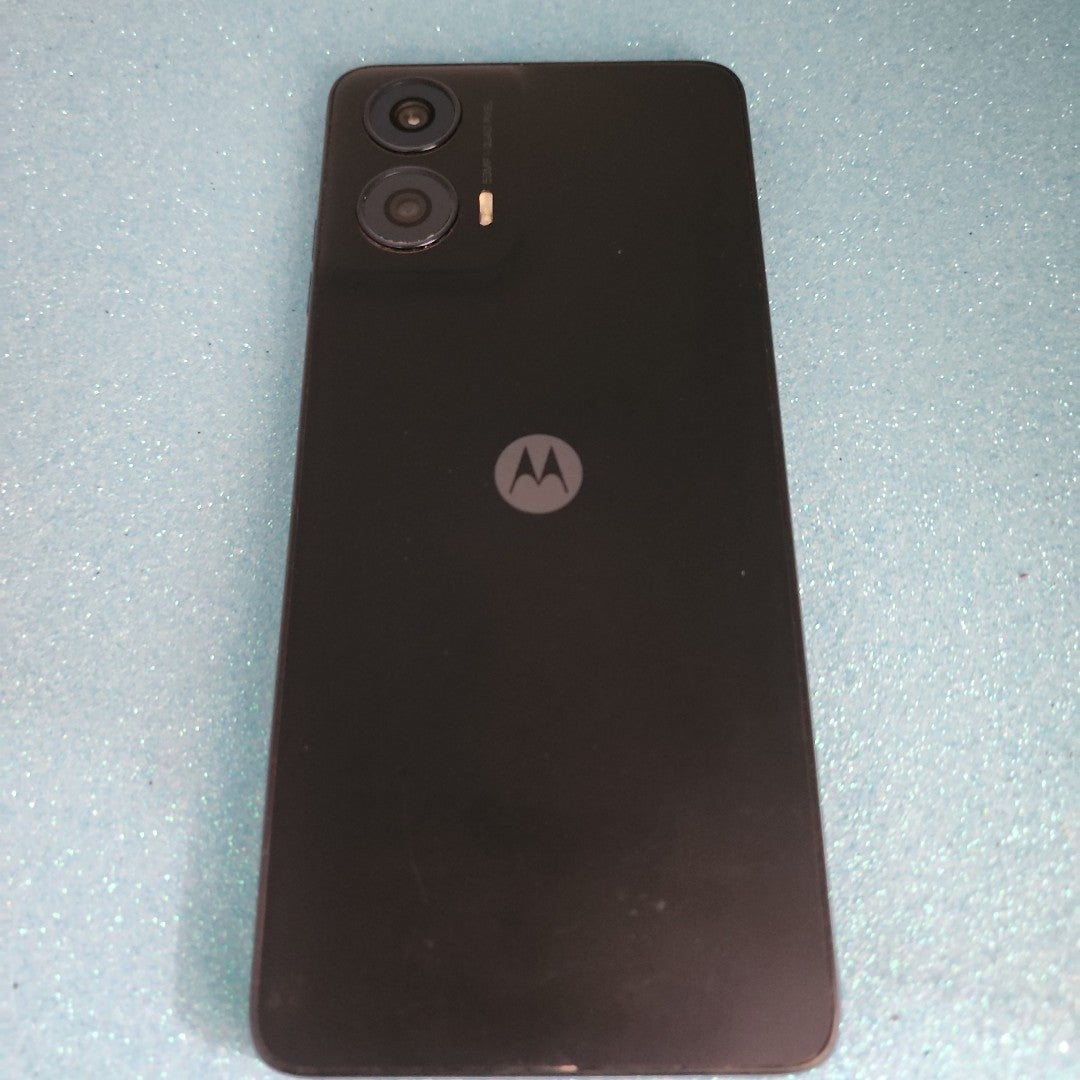 CELULAR MOTOROLA MOTO G24 XT2423-1 (2024) 256 GB 4 GB RAM (SEMINUEVO)