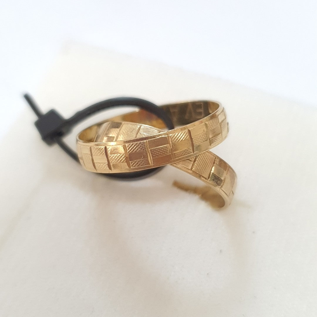 ARGOLLA. ORO. 14 K 3.3 GRMS (SEMINUEVO)