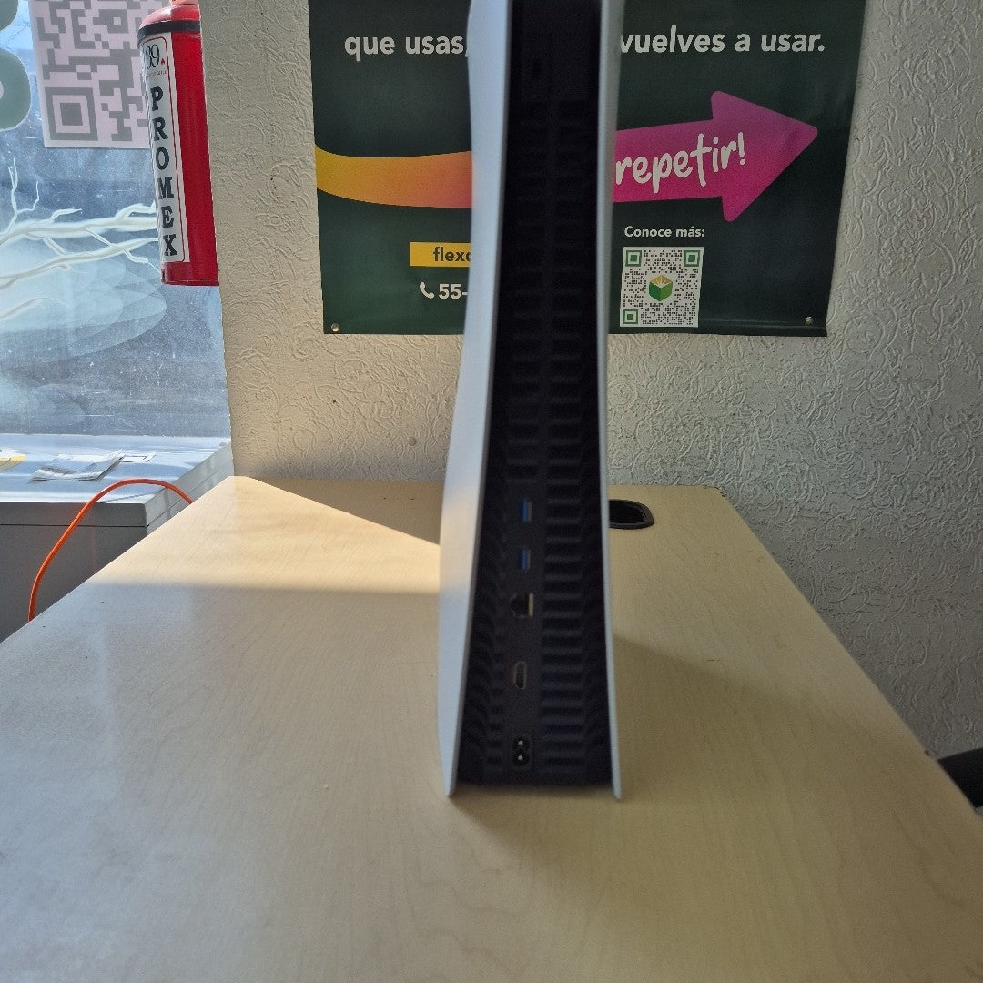 CONSOLA DE VIDEOJUEGO SONY PS5 825 SSD (SEMINUEVO)