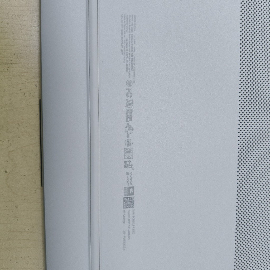 LAPTOP HP 15-FD0231LA (2025) 512 GB SSD 8 GB RAM (SEMINUEVO)