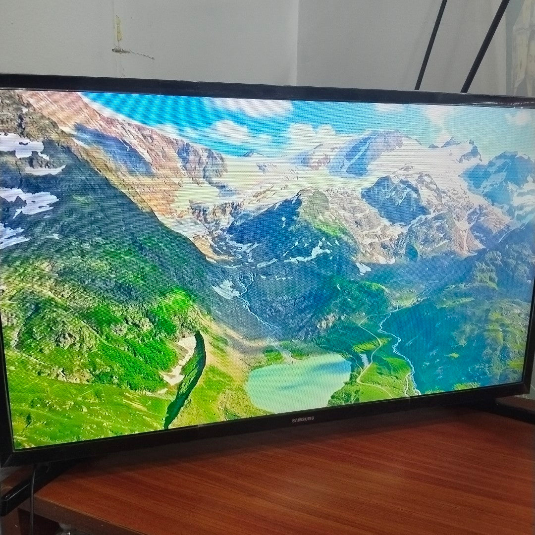 PANTALLA SAMSUNG UN32J4290AF (2019) 32" LED HD (SEMINUEVO)
