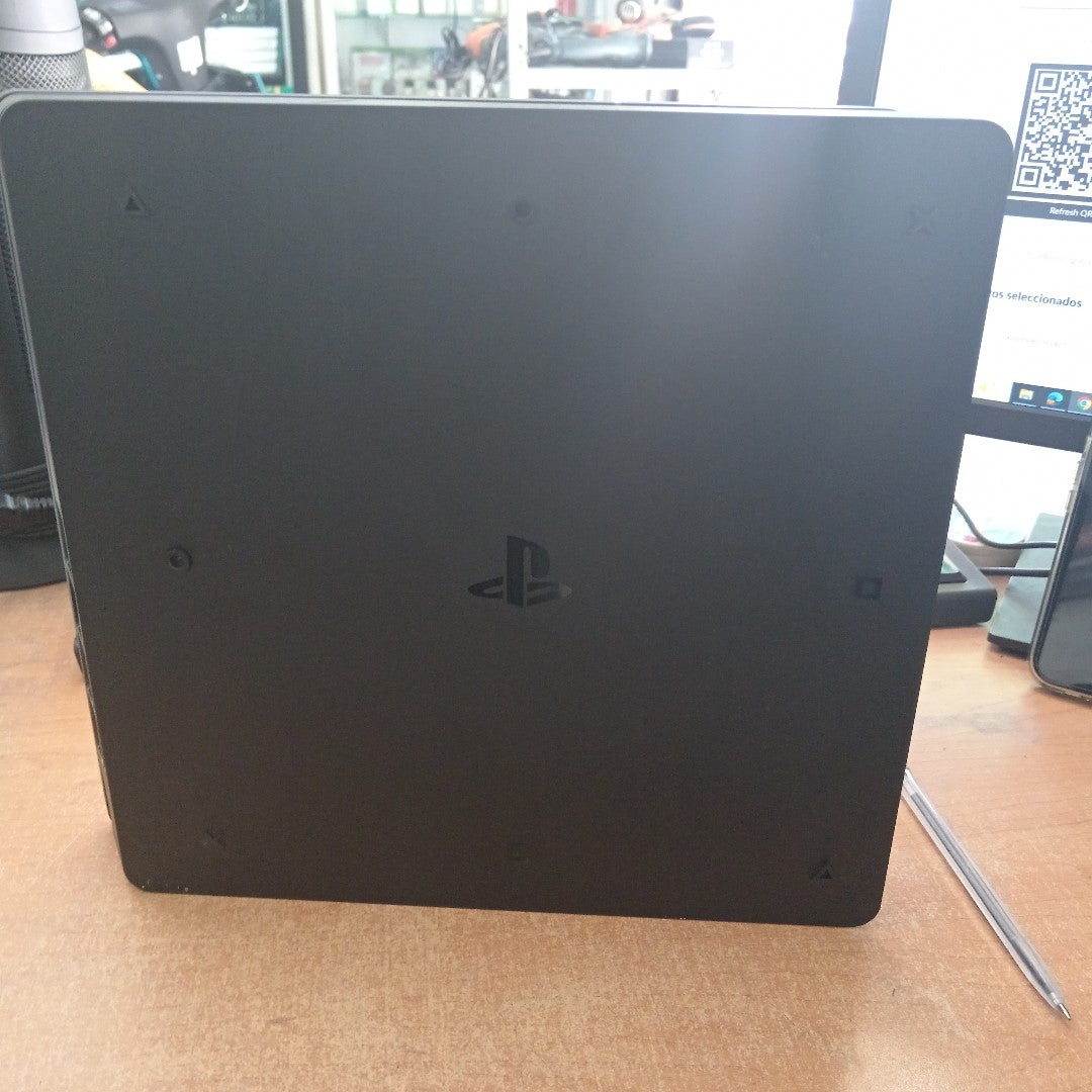 CONSOLA DE VIDEOJUEGO SONY PS4 SLIM 1 TB (SEMINUEVO)
