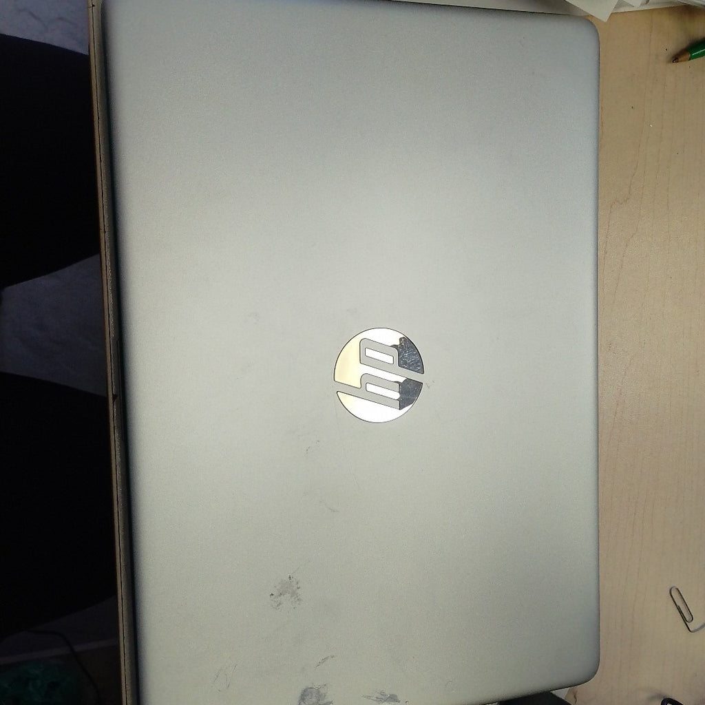 LAPTOP HP 14-DQ0527LA (2024) 256 GB SSD 8 GB RAM (SEMINUEVO)