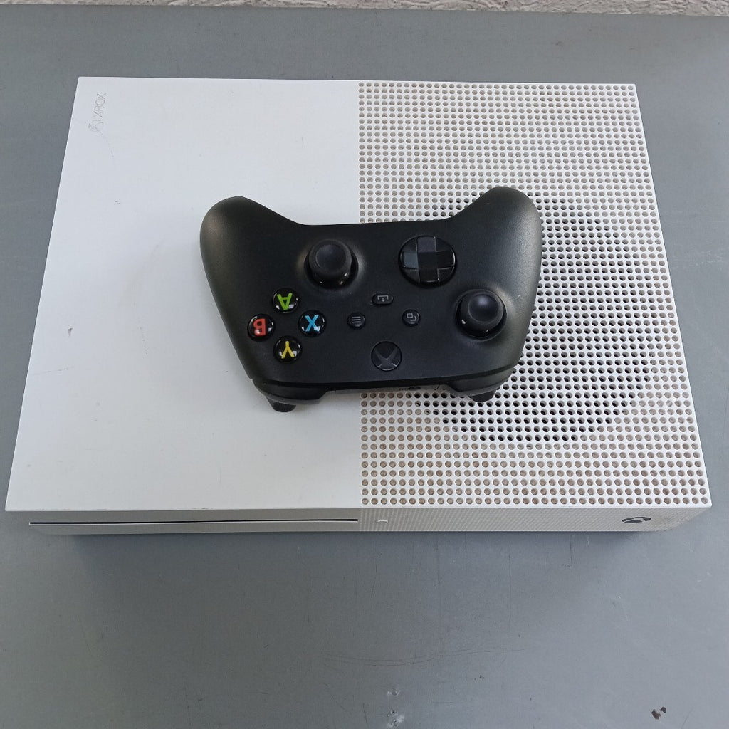 CONSOLA DE VIDEOJUEGO MICROSOFT XBOX ONE S 1 TB (SEMINUEVO)