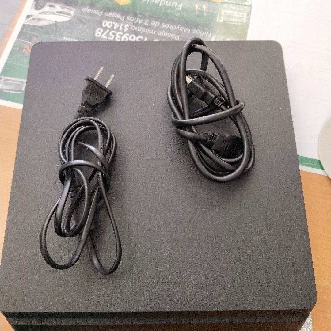 CONSOLA DE VIDEOJUEGO SONY PS4 SLIM 1 TB (SEMINUEVO)