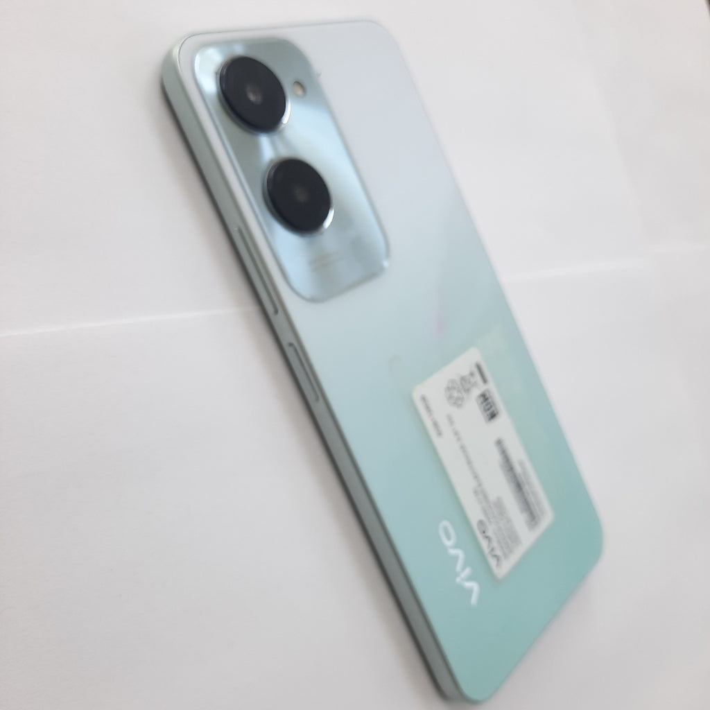 CELULAR VIVO Y18 V2333 128 GB 6 GB (SEMINUEVO)