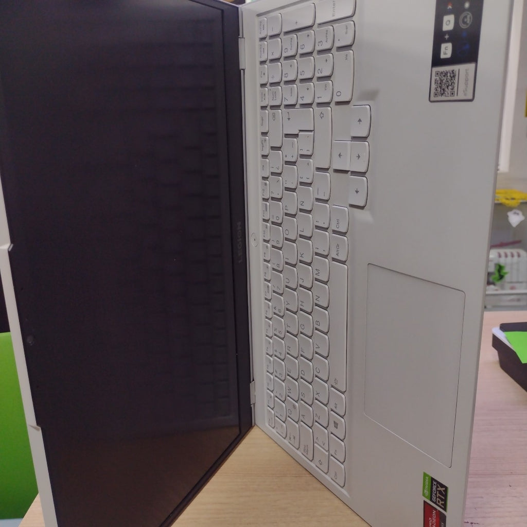 LAPTOP LENOVO LEGION 5 15ACH6 (2022) 512 GB SSD 16 GB RAM (SEMINUEVO)