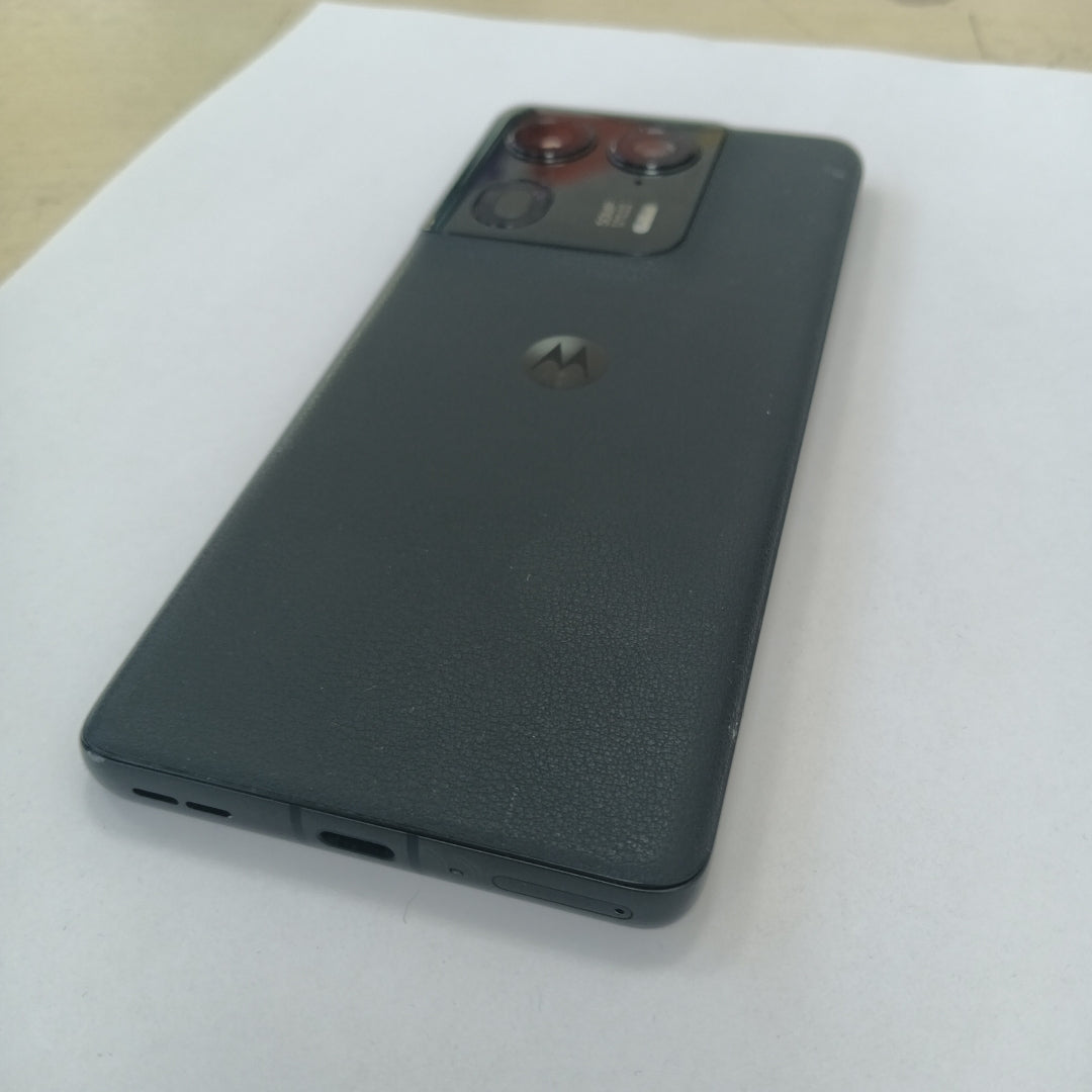 CELULAR MOTOROLA EDGE 50 ULTRA XT2401-1 (2024) 512 GB 12 GB RAM (SEMINUEVO)