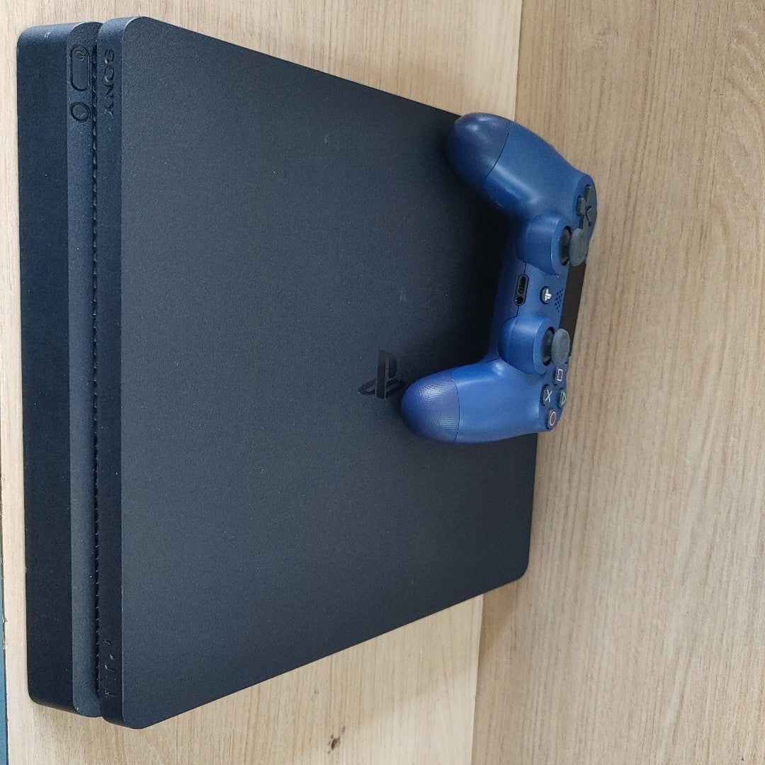 CONSOLA DE VIDEOJUEGO SONY PS4 SLIM 1 TB (SEMINUEVO)