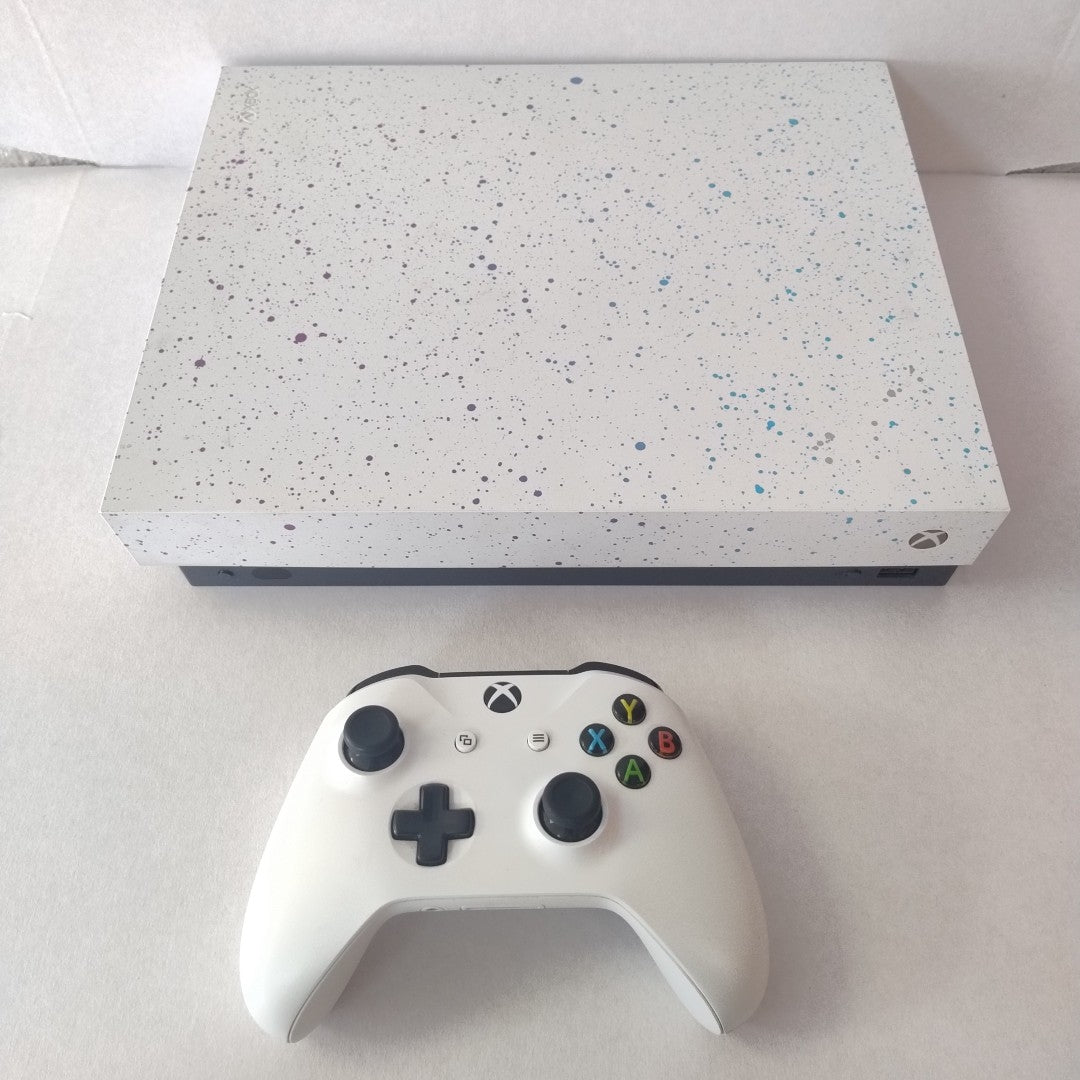 CONSOLA DE VIDEOJUEGO MICROSOFT XBOX ONE X 1 TB (SEMINUEVO)