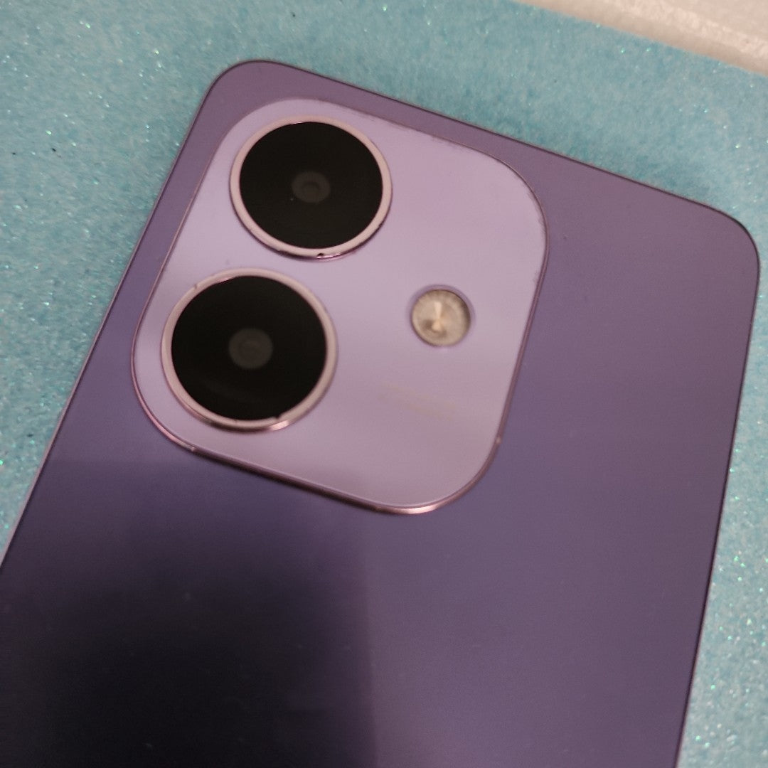 CELULAR OPPO  A40 CPH2669 (2024) 256 GB 4 GB RAM (SEMINUEVO)