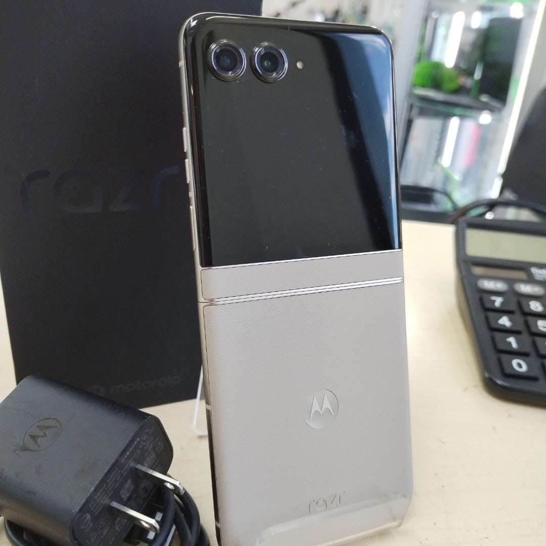 CELULAR MOTOROLA RAZR 50 5G XT2453-1 512 GB 12 GB RAM