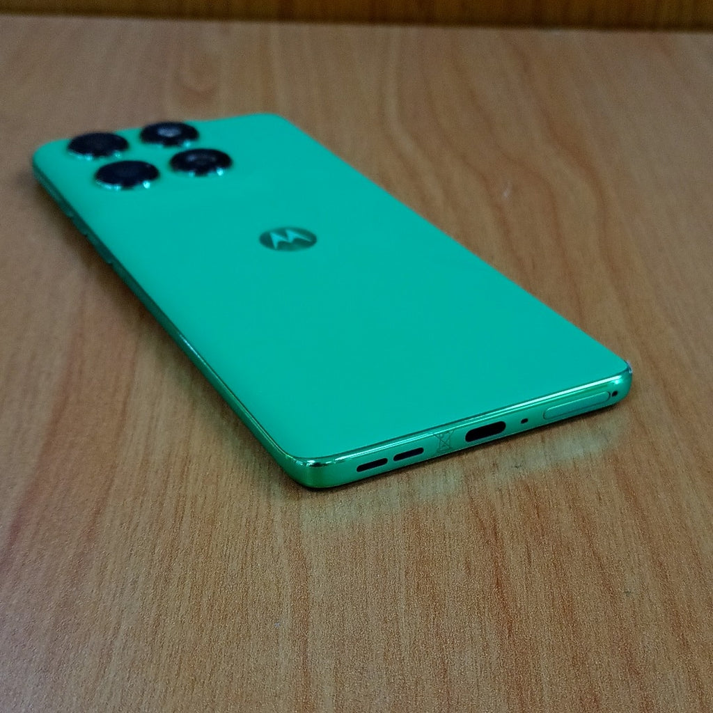 CELULAR MOTOROLA EDGE 60 XT2505-3 (2025) 512 GB 12 GB RAM (SEMINUEVO)