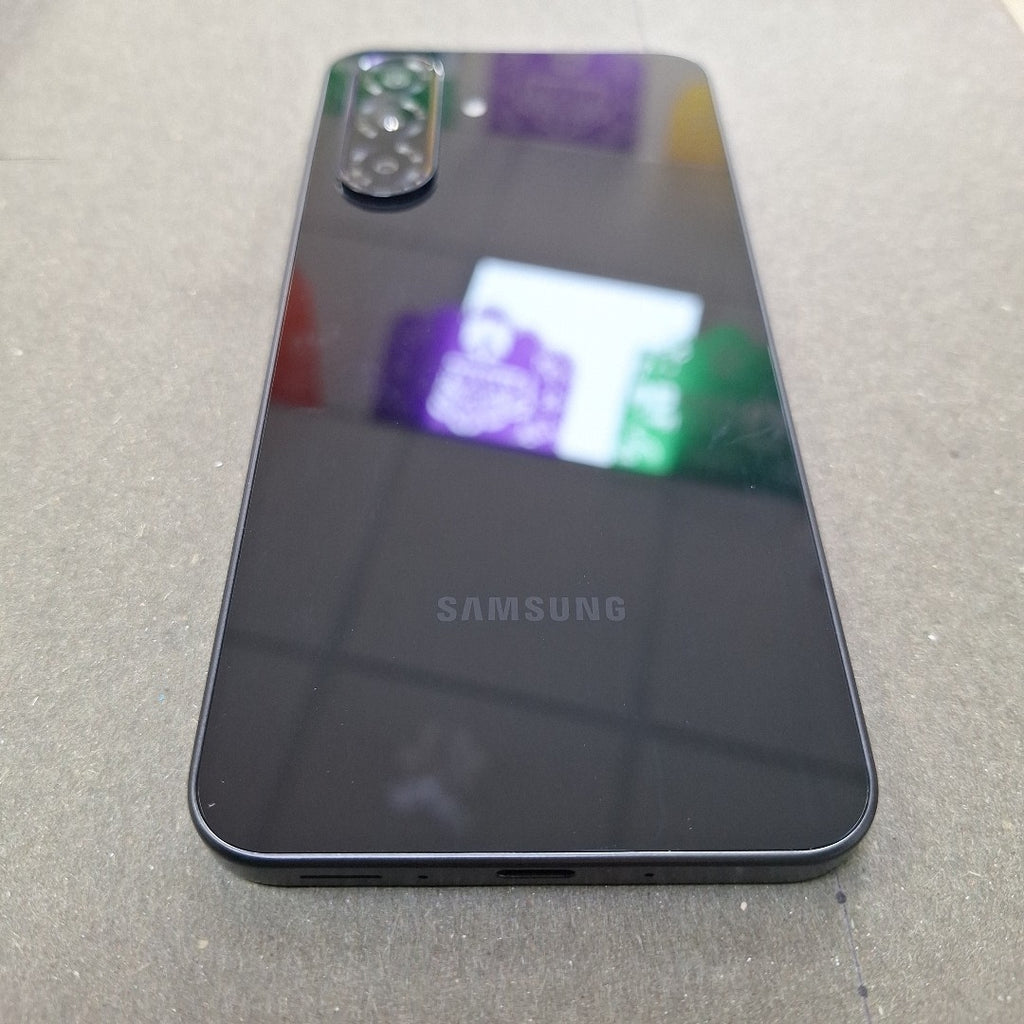 CELULAR SAMSUNG GALAXY A26 5G SM-A266M (2025) 128 GB 6 GB RAM (SEMINUEVO)