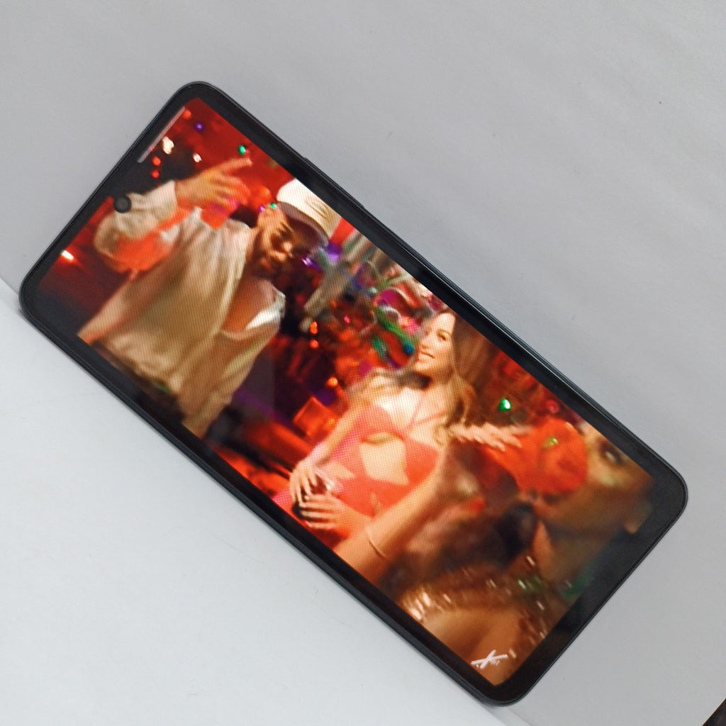 CELULAR OPPO  A80 5G CPH2639 (2024) 256 GB 8 GB RAM (SEMINUEVO)