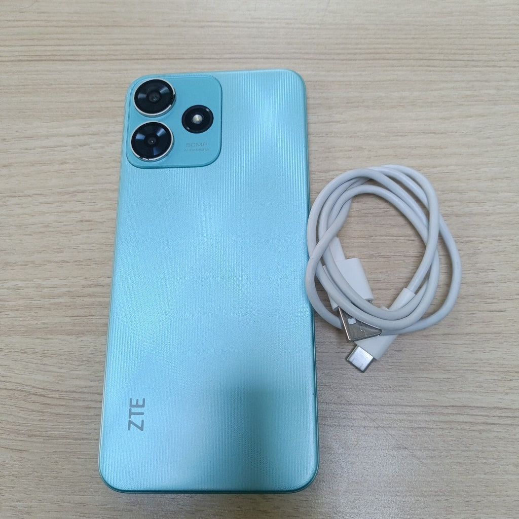 CELULAR ZTE BLADE V50 SMART 7060 128 GB 4 GB RAM (SEMINUEVO)