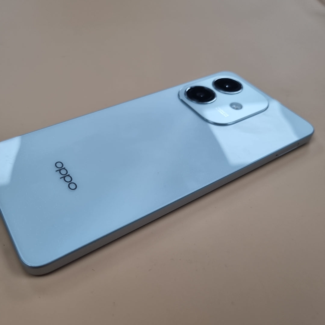 CELULAR OPPO  A60 CPH3669 256 GB 8 GB RAM (SEMINUEVO)