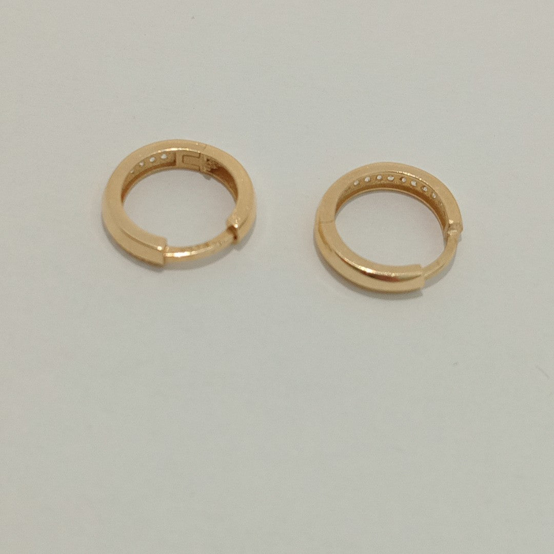 HUGGIES ORO 14K 2.4 (NUEVO)