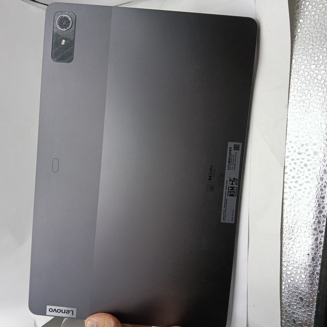 LAPTOP LENOVO IDEAPAD GAMING 3 15ARH7 (2024) 512 GB SSD 8 GB RAM (SEMINUEVO)