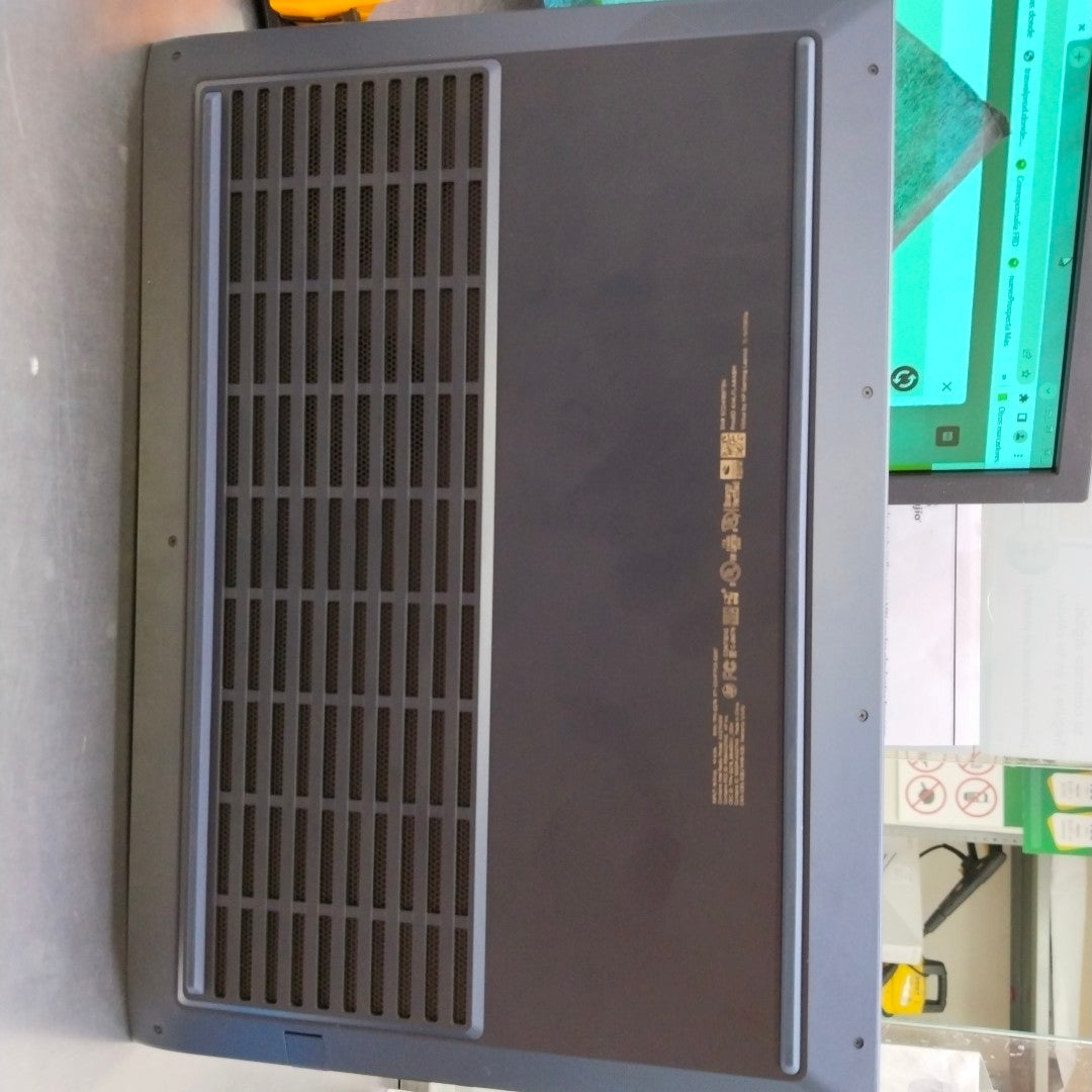 LAPTOP HP VICTUS 15-FA1090LA (2024) 512 GB SSD 8 GB RAM (SEMINUEVO)