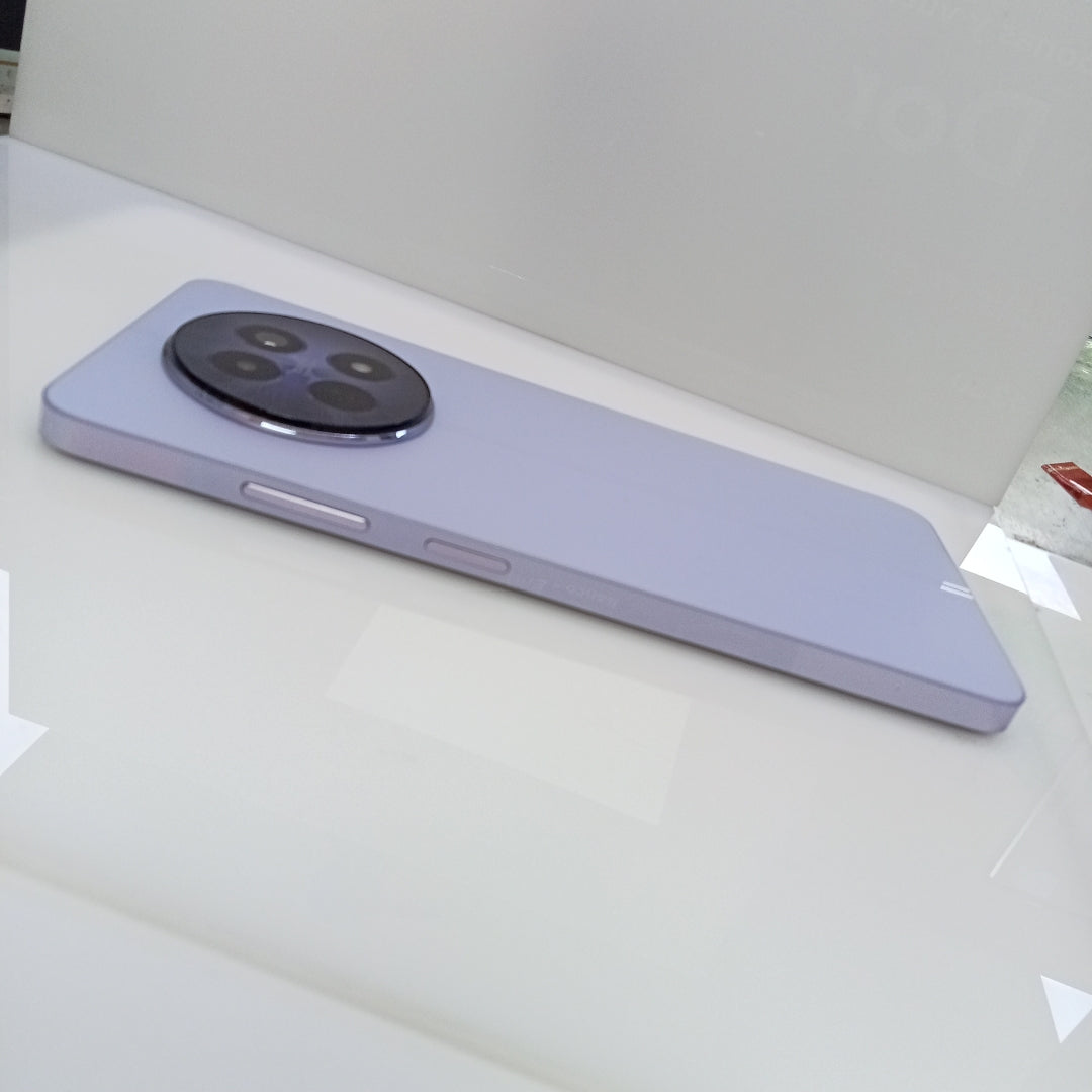 CELULAR REALME REALME 12 5G RMX3999 (2024) 256 GB 8 GB RAM (SEMINUEVO)