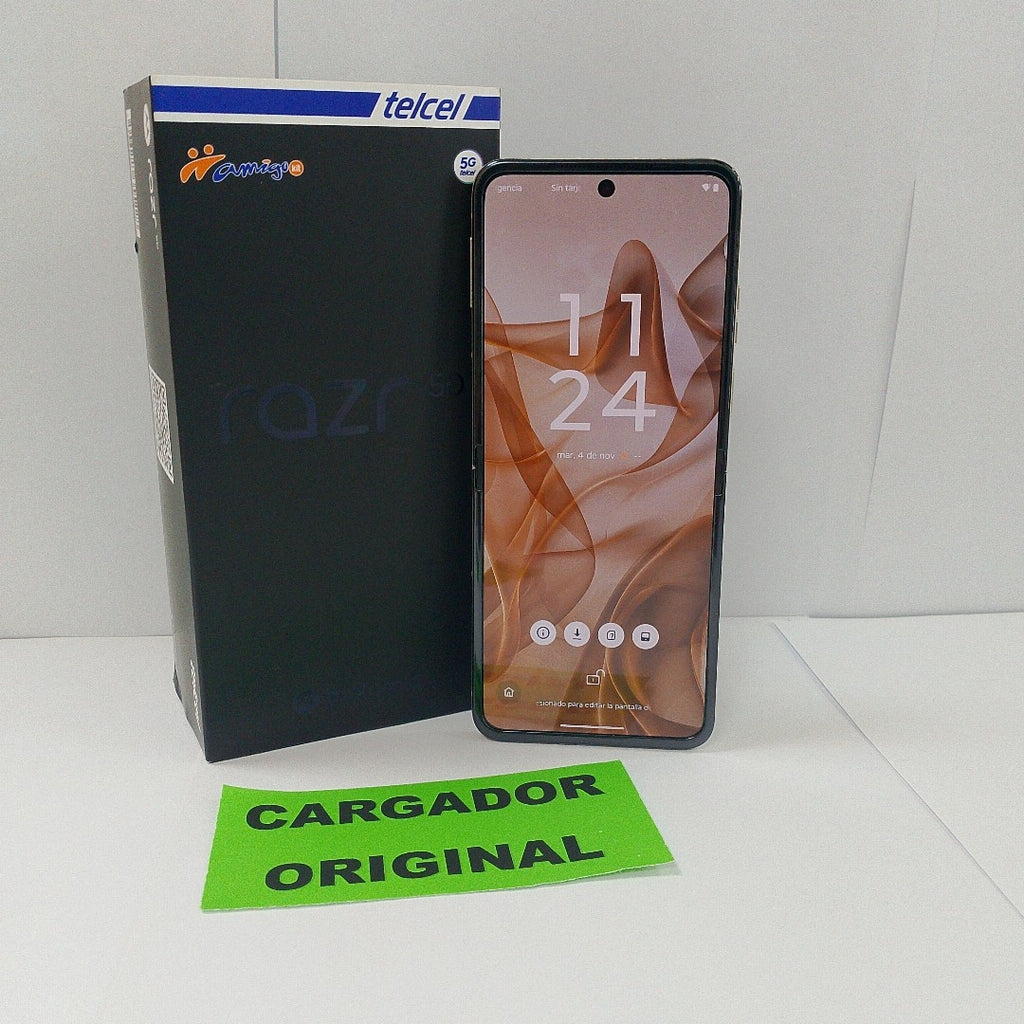 CELULAR MOTOROLA RAZR 50 5G XT2453-1 512 GB 12 GB RAM (SEMINUEVO)