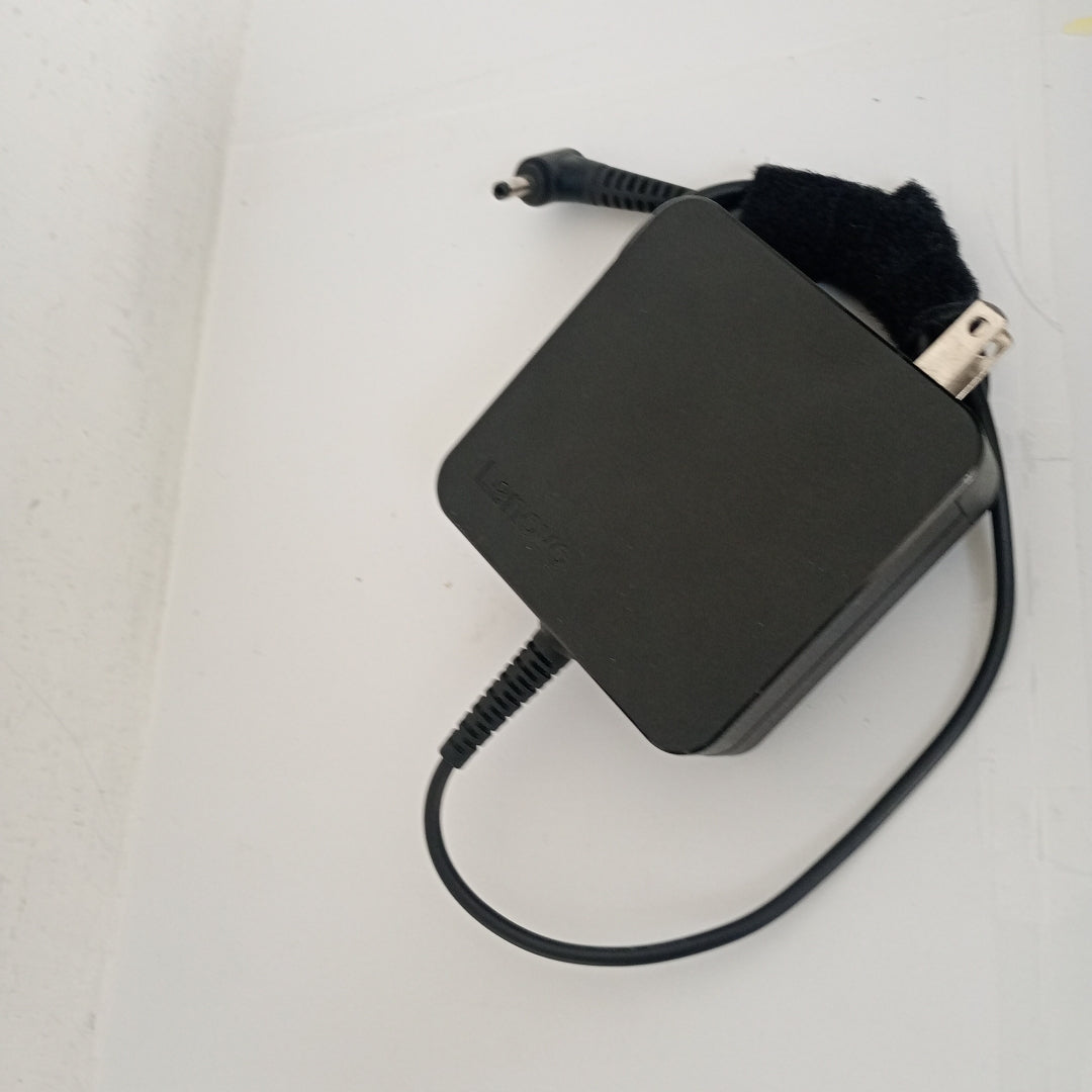 LAPTOP LENOVO IDEAPAD 1 15ALC7 (2024) 512 GB SSD 16 GB RAM (SEMINUEVO)