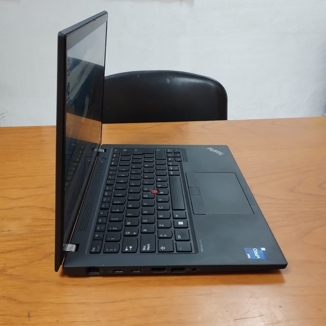 LAPTOP LENOVO THINKPAD T14 GEN 4 (2024) 512 GB SSD 16 GB RAM (SEMINUEVO)