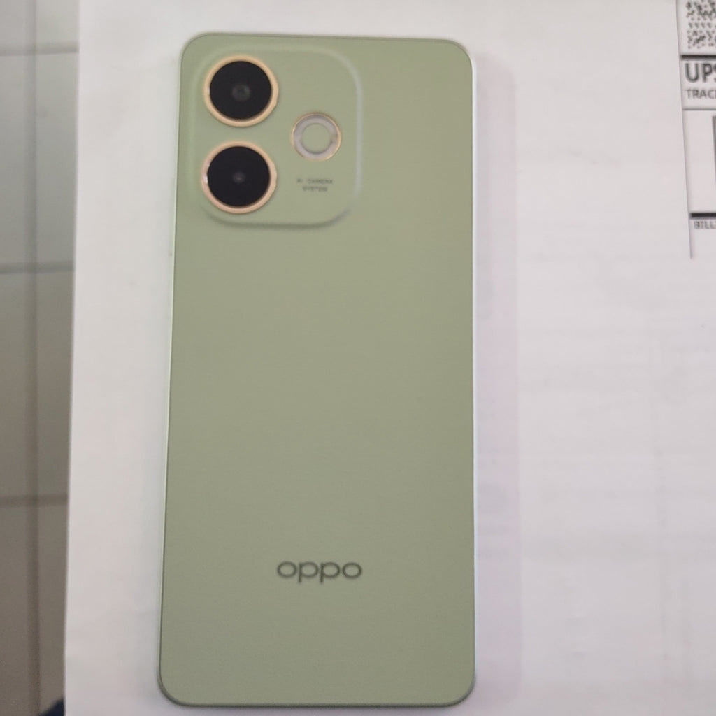 CELULAR OPPO  A5 PRO CPH2711 (2025) 256 GB 8 GB RAM (SEMINUEVO)