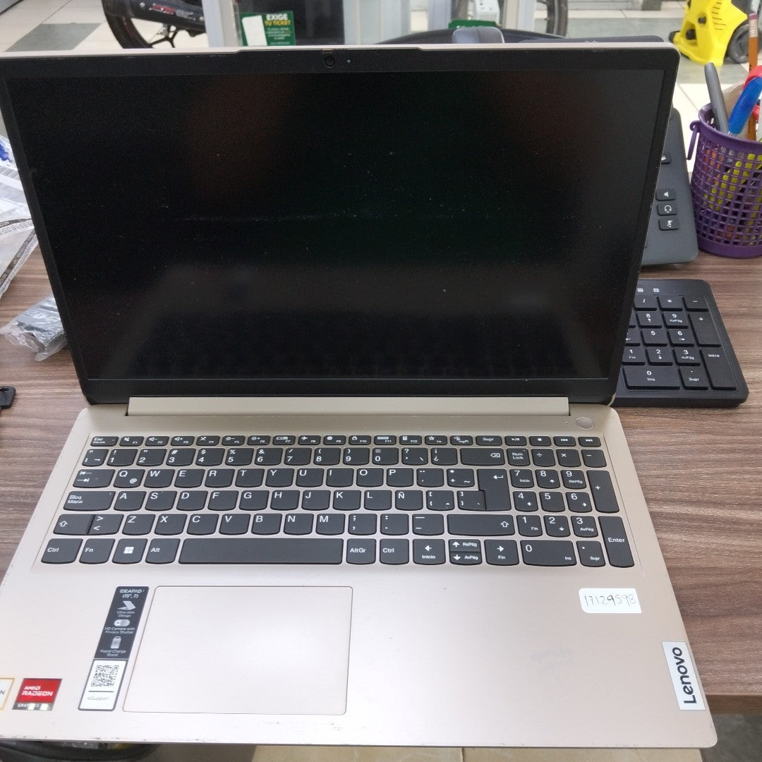LAPTOP LENOVO IDEAPAD 1 15AMN7 (2023) 256 GB SSD 8 GB RAM (SEMINUEVO)