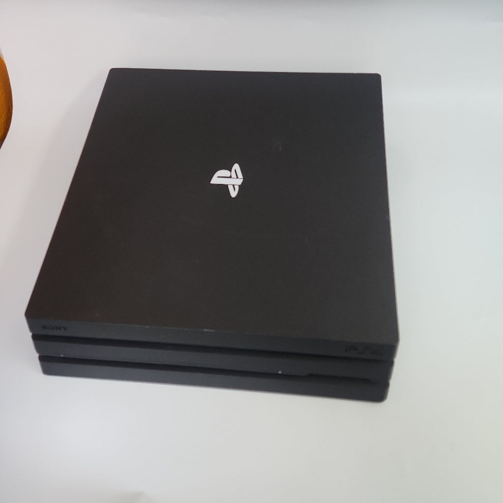 CONSOLA DE VIDEOJUEGO SONY PS4 PRO 1 TB (SEMINUEVO)