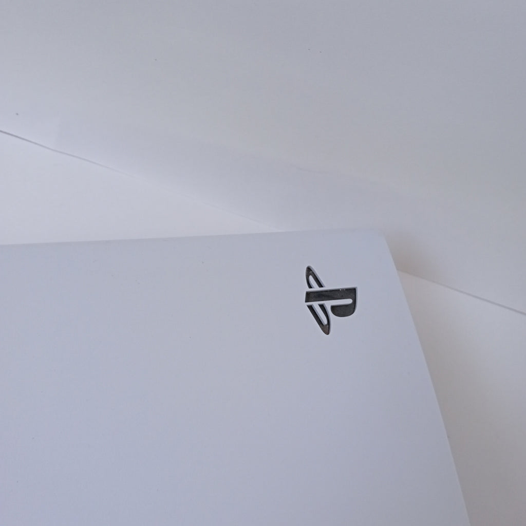 CONSOLA DE VIDEOJUEGO SONY PS5 825 SSD (SEMINUEVO)