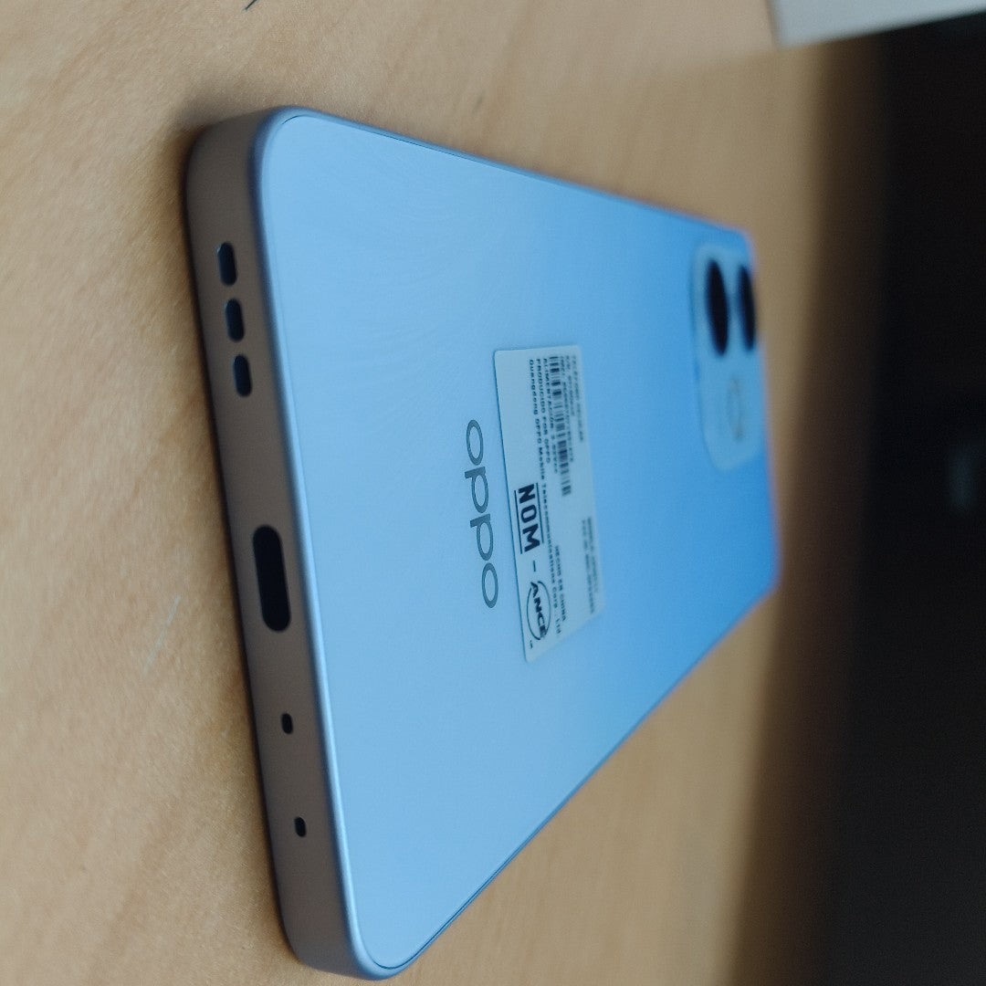 CELULAR OPPO  A5 PRO CPH2711 (2025) 256 GB 8 GB RAM (SEMINUEVO)