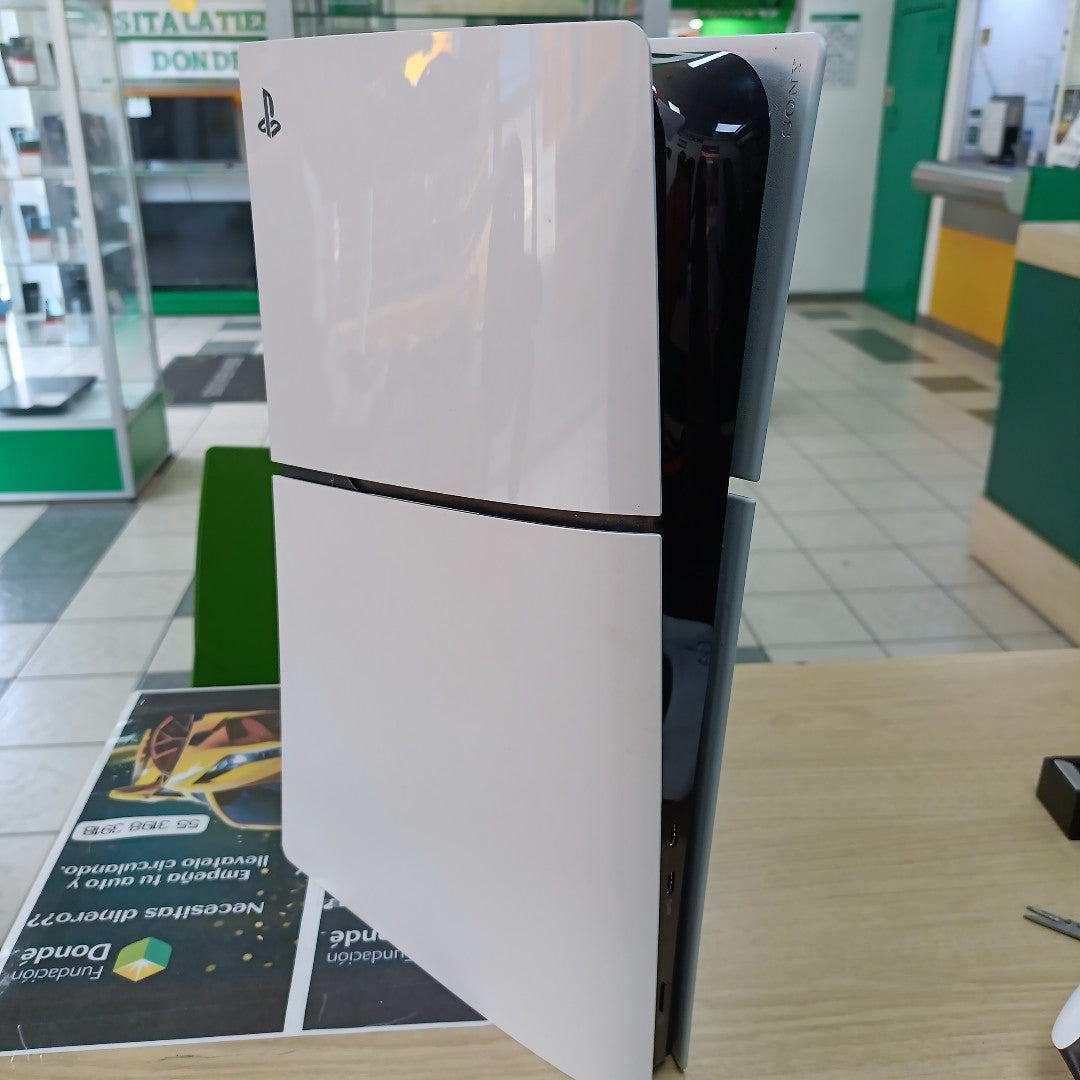 CONSOLA DE VIDEOJUEGO SONY PS5 SLIM 1 TB SSD (SEMINUEVO)