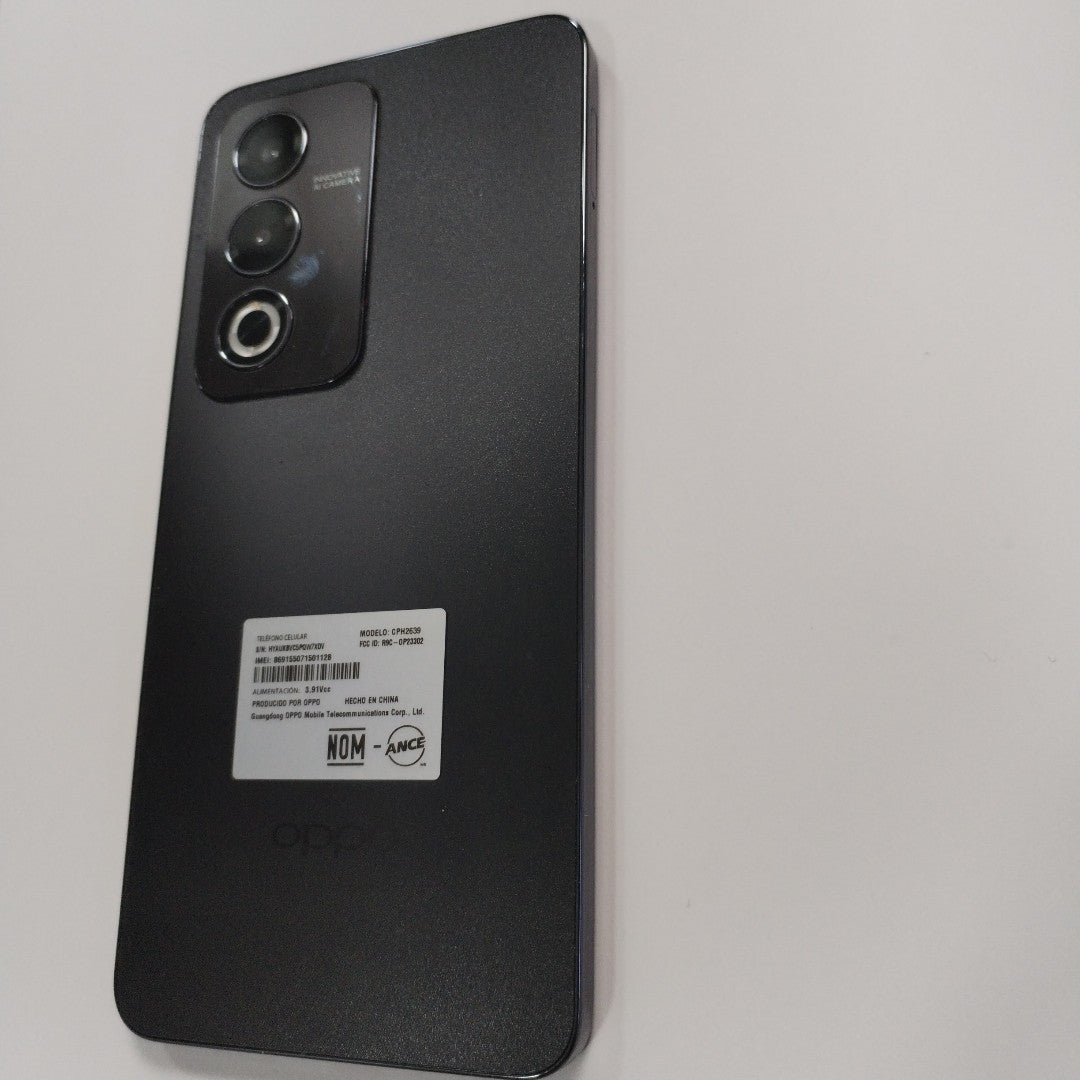 CELULAR OPPO  A80 5G CPH2639 (2024) 256 GB 8 GB RAM (SEMINUEVO)