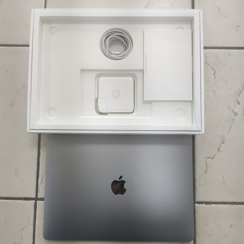 LAPTOP APPLE MACBOOK PRO 13" 2020 3.2 A2338 256 GB SSD 8 GB RAM (SEMINUEVO)