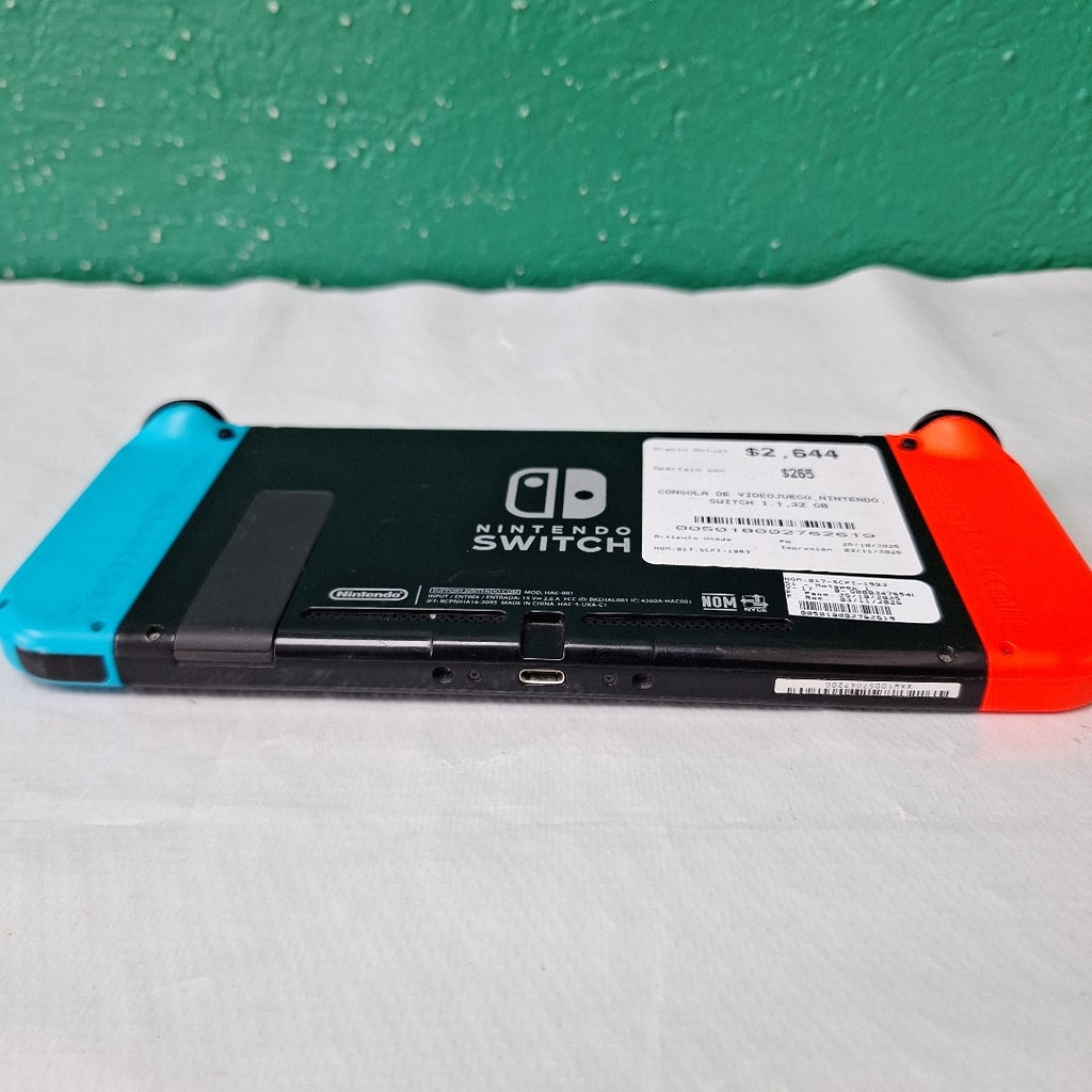 CONSOLA DE VIDEOJUEGO NINTENDO SWITCH 1.1 32 GB (SEMINUEVO)